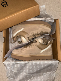 UGG Lowmel  Sand EU 39