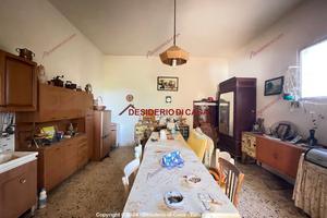 Casa, Campofelice di Roccella.