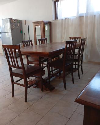 stanza da pranzo in arte povera
