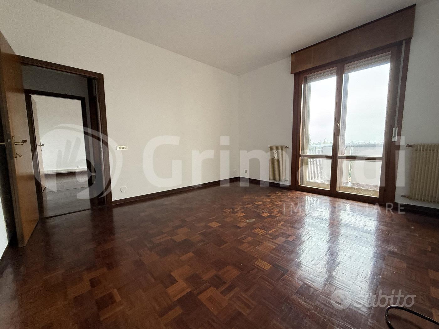 Apartment in Padova, Cave - Vista 5