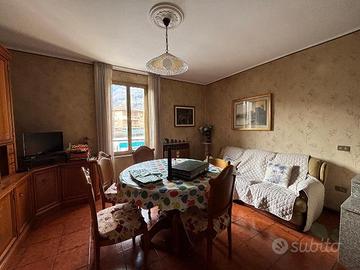 Trilocale al Secondo Piano in Casetta Senza Spese