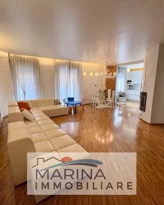 Appartamento di 114 m² con 3 locali e box auto a C
