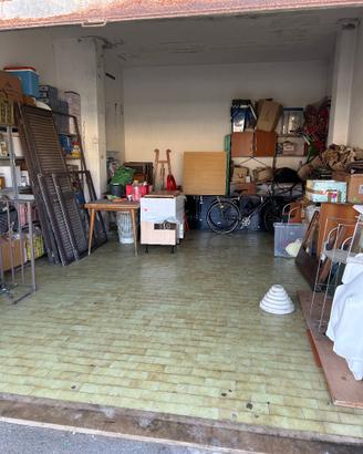 Garage 32mq. Silvi Marina Via Roma