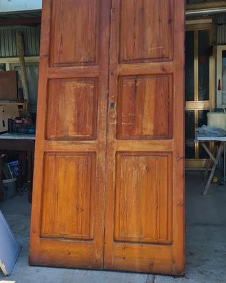 portone in legno