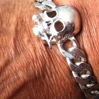 Bracciale in argento, teschio con rosa  in bocca