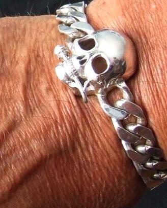 Bracciale in argento, teschio con rosa  in bocca