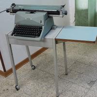 Olivetti 82 Diaspron con tavolino portadocumenti