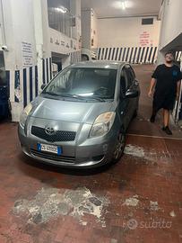 Yaris , prezzo 2000 euro