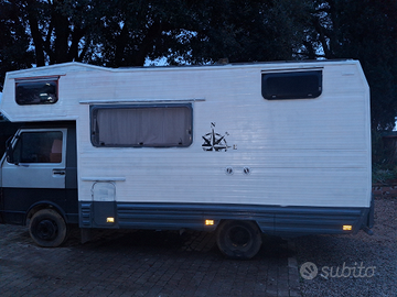 Camper vintage motore da mettere in fase