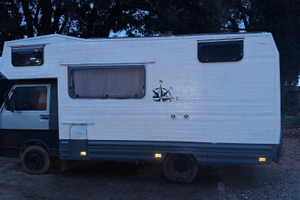 Camper vintage motore da mettere in fase
