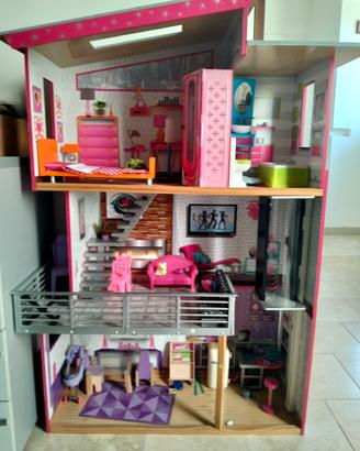 Casa di Barbie grande con accessori