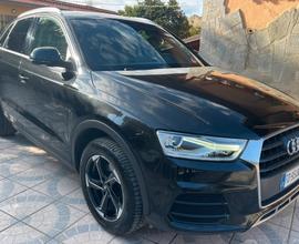 Audi Q3 2.0 TDI 120 cv Business