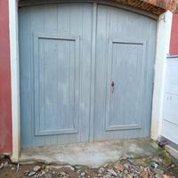 Portone  in legno massello 