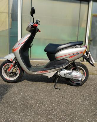 Yamaha neos 100 solo 8900 km 