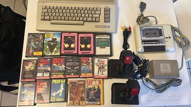 Lotto Commodore 64 C Completo + Cassette e Giochi