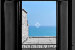 4 LOCALI A SAN FELICE CIRCEO