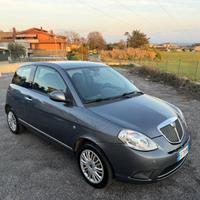 Lancia Ypsilon 1.2 69 CV Unyca