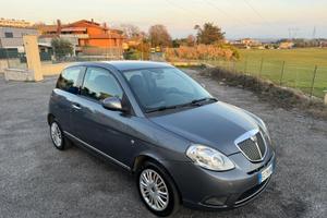 Lancia Ypsilon 1.2 69 CV Unyca