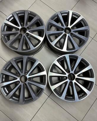 Kit 4 Cerchi 17 Pollici Mercedes 2018/19 perfetti