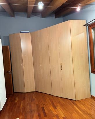 CABINA ARMADIO CON SPECCHIO ALL’INTERNO