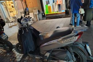 Kymco People 300