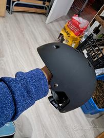 decathlon protezioni casco ginocchiere free nero