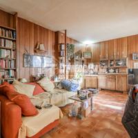 APPARTAMENTO CON 3 CAMERE E 2 BAGNI SITUATO ALL'U