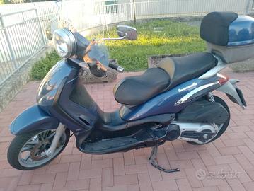 scooter Piaggio Beverly 500