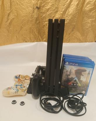 Play Station 4 Pro usata completa di raffreddatore