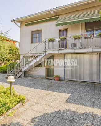 VILLA BIFAMILIARE LIBERA SUBITO!