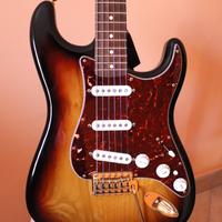 Fender Stratocaster Deluxe Player 3 tone Sunburst