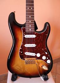 Fender Stratocaster Deluxe Player 3 tone Sunburst