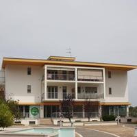 Locale commerciale con posti auto a Colonnella (TE