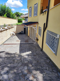 Appartamento con 5 posti letto a Roma Infernetto