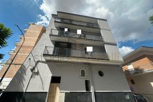 Grazioso Monolocale Ristrutturato In Zona Centrale