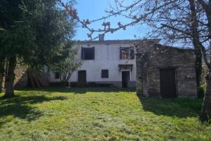 Rustico / Casale di 100 m² con 2 locali e box auto