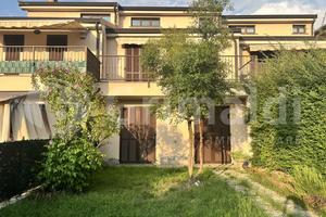 Villa a schiera Valera Fratta