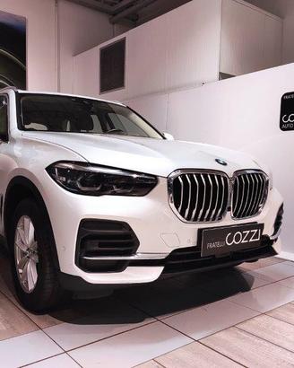 BMW X5 (G05/F95) - X5 xDrive30d 48V Busines