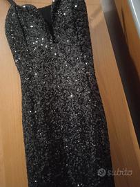 Abito corto nero a paillettes