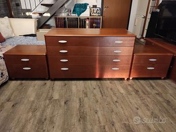 comó cassettiera e due comodini ciliegio