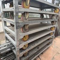 Carrelli standard per piantine/fiori