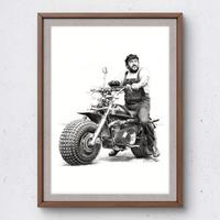 Bud Spencer su Motozodiaco. Stampa HD di dis. orig