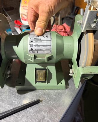 Mola da banco (Smerigliatrice doppia) MD150S 150W