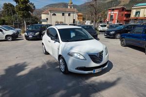 Lancia Ypsilon 1.2 69 CV 5 porte S&S Silver