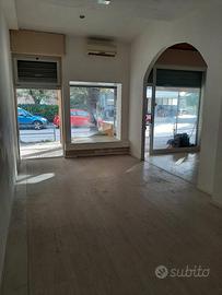 Locale per ufficio o negozio a Rivabella