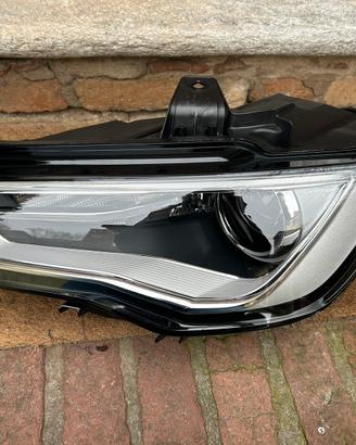 Faro bi xenon led Audi A3 8v 2012-2016 NUOVO