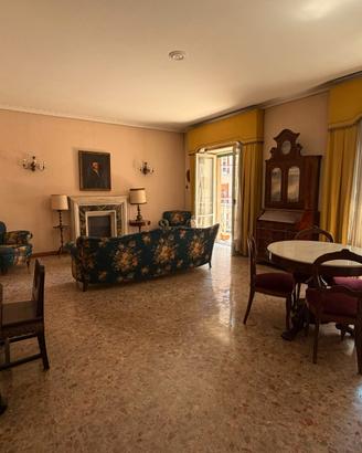Appartamento 5 locali + doppi accessori