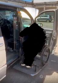 Pedana idraulica disabili