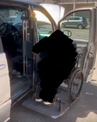 Pedana idraulica disabili