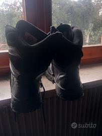 scarponi militari neri